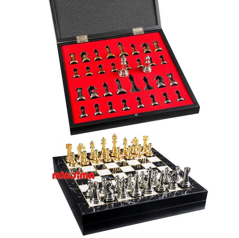 Sandıklı Paslanmaz Gold Silver Metal Satranç Takımı Seti Krom Kaplama Altın Krom 36 X36 Cm